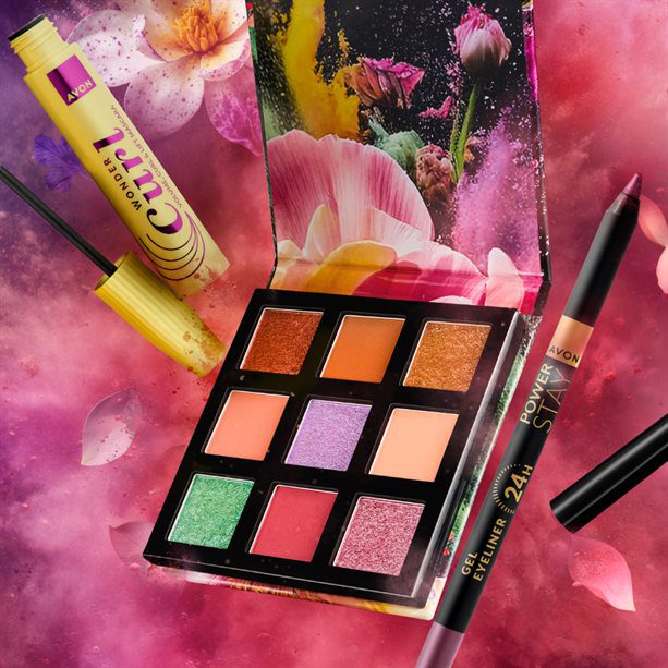 Risveglia la tua creatività primaverile e scopri il poter di attirare gli sguardi con le palette Avon