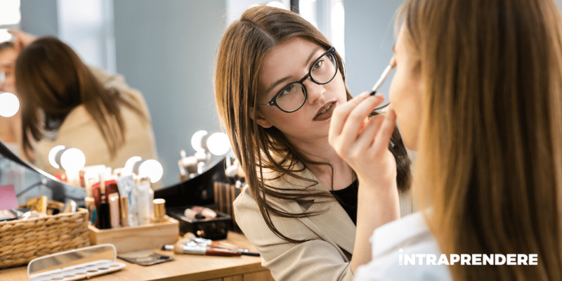 Lavora in Avon. Diventa consulente avon